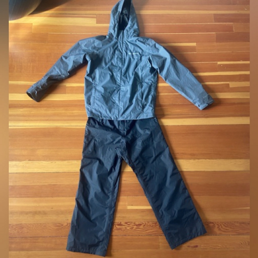 Columbia Rain Jacket and Pants Medium